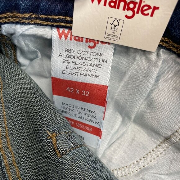 NEW Wrangler Men's Size 42x32 Relaxed Fit Jeans Dark Blue Denim i659 - Picture 6 of 8